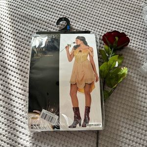 Belle costume